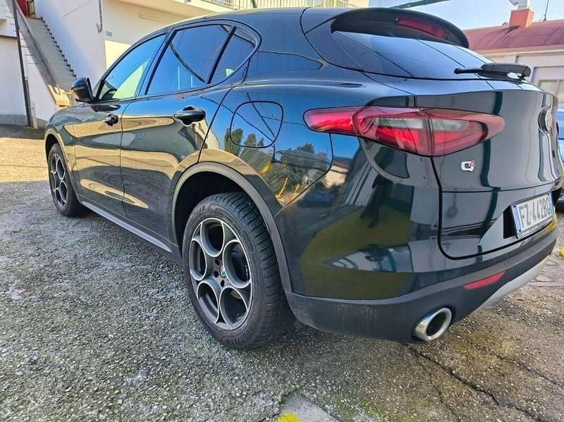 Usata Alfa Romeo Stelvio Executive 210 CV (154 kW) 2017 Nero SUV