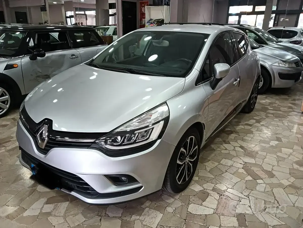 Usata Renault Clio IV 90 CV (66 kW) 2017 Grigio Berlina