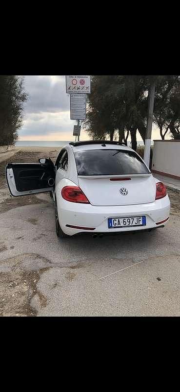 Usata VW Beetle 160 CV (117 kW) 2013 Bianco Utilitaria