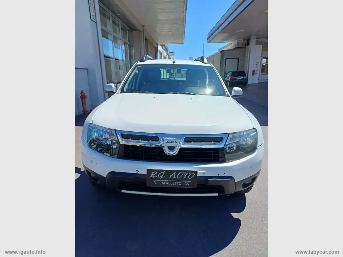 Usata Dacia Duster Lauréate 110 CV (80 kW) 2011 Bianco SUV