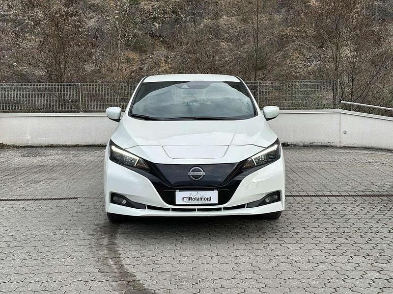 Usata Nissan Leaf 110 kW (150 CV) 2024 Bianco Utilitaria