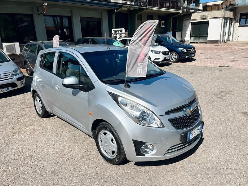 Usata Chevrolet Spark 68 CV (50 kW) 2011 Grigio Utilitaria