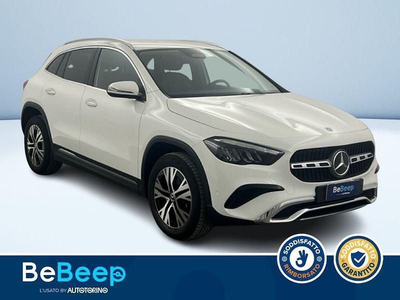 Usata Mercedes GLA200 Advanced Plus 150 CV (110 kW) 2023 Bianco pastello SUV