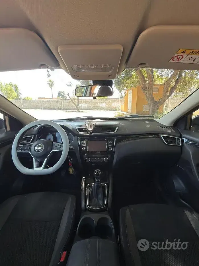 Usata Nissan Qashqai 131 CV (96 kW) 2018 Grigio SUV