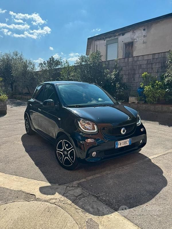 Usata Smart ForFour 2018 Nero Utilitaria