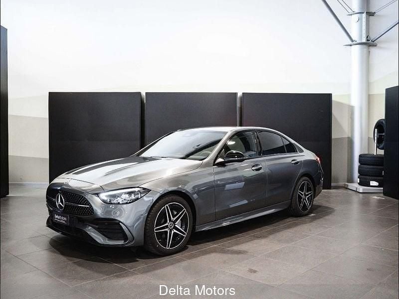 Grigio Nuova 2025 Mercedes C220 Advanced Tre volumi | 51.706 € (Super prezzo) - Immagine 1/4