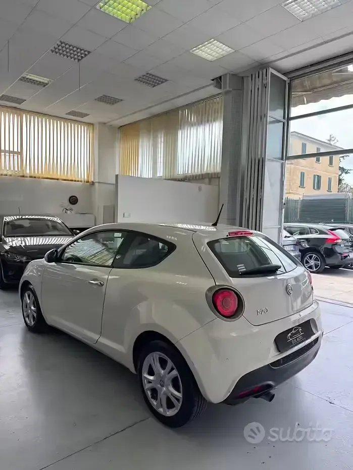 Usata Alfa Romeo MiTo Distinctive 105 CV (77 kW) 2012 Bianco Utilitaria