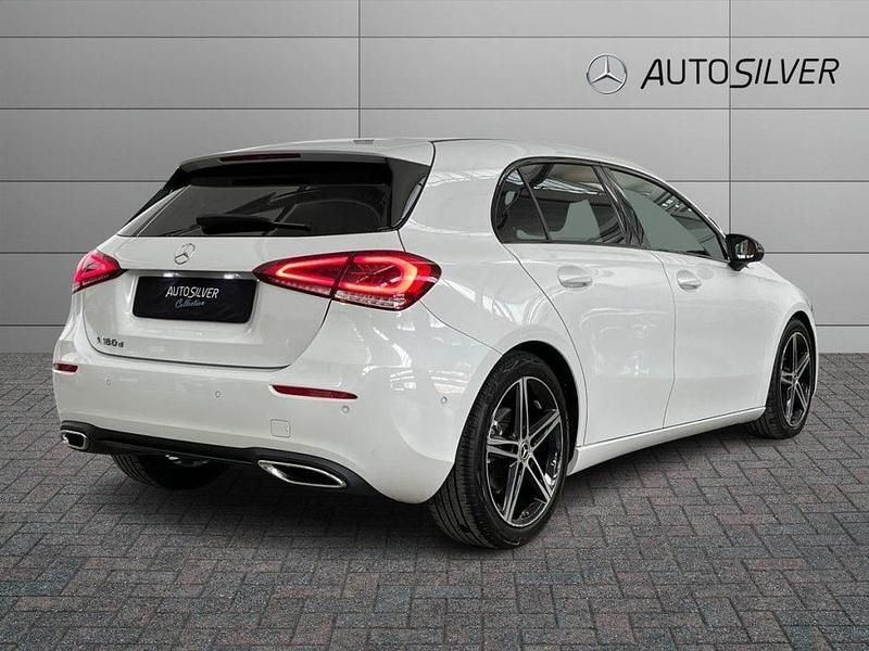 Usata Mercedes A180 Advanced 116 CV (85 kW) 2023 Bianco / pastello Berlina