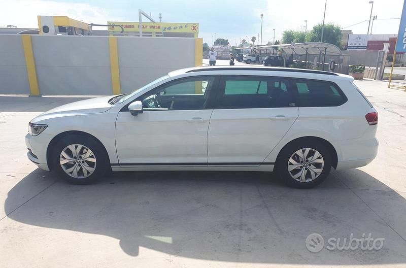 Usata VW Passat Trendline 120 CV (88 kW) 2018 Bianco Station wagon
