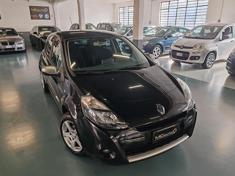 Usata Renault Clio II Luxe 101 CV (74 kW) 2011 Nero Berlina