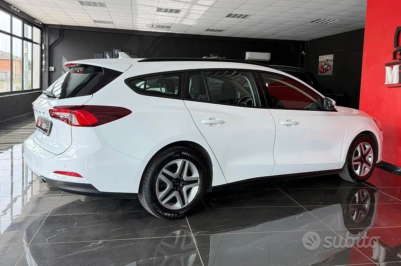Usata Ford Focus ST-Line 120 CV (88 kW) 2022 Bianco Station wagon