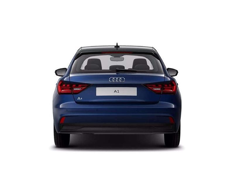Nuova Audi A1 Sportback Business 116 CV (85 kW) 2025 Blu navarra metallizzato grigio manhatta Utilitaria