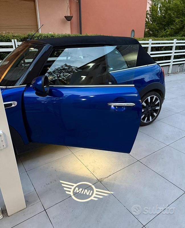 Usata Mini Cooper Cabriolet 136 CV (100 kW) 2019 Blu/azzurro Cabrio