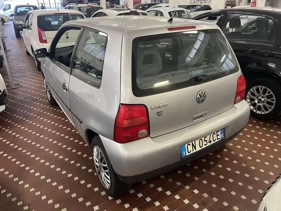 Usata VW Lupo 50 CV (36 kW) 2005 Utilitaria