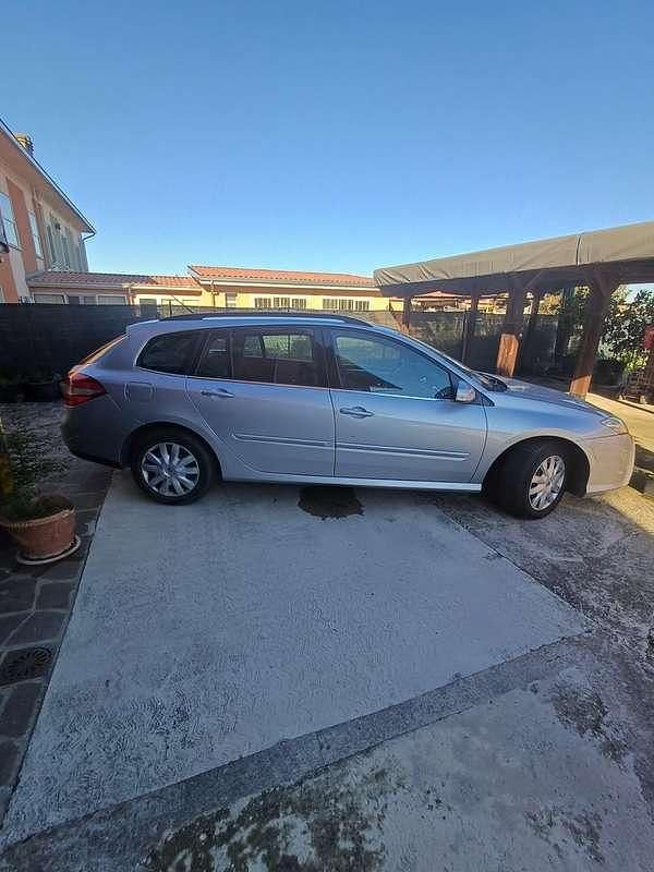 Usata Renault Laguna III 150 CV (110 kW) 2010 Station wagon