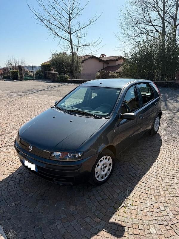 Usata Fiat Punto 80 CV (58 kW) 2001 Grigio Utilitaria