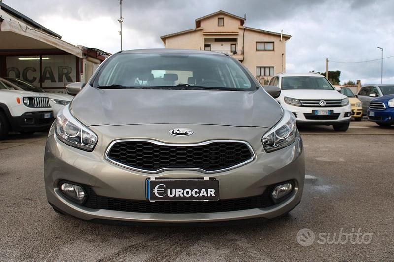 Usata Kia Ceed Active 2013 Marrone Utilitaria