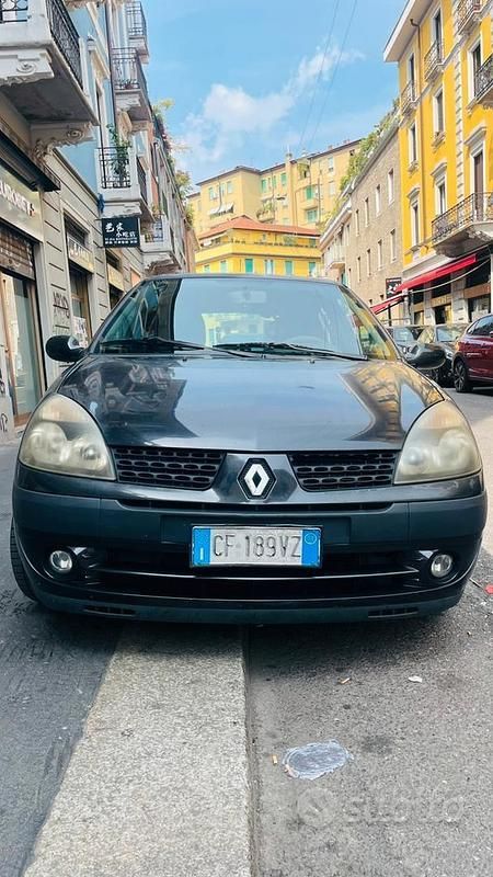 Usata 2003 Renault Clio II Tre volumi | 999 € (Ottimo prezzo) - Immagine 1/4