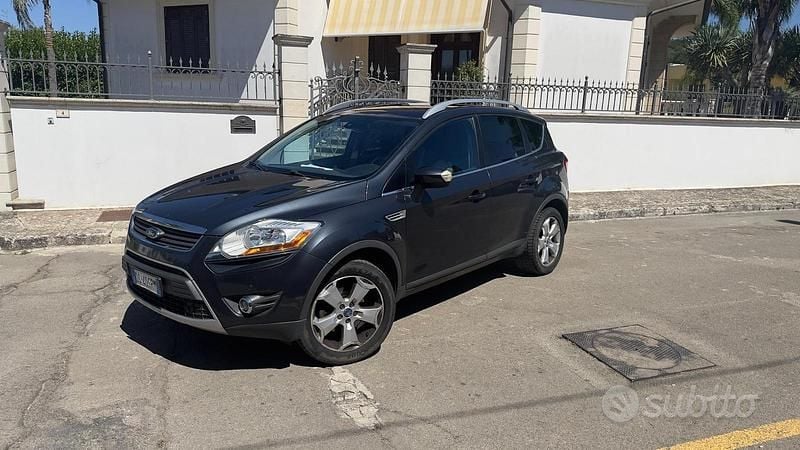 Usata Ford Kuga Titanium 136 CV (100 kW) 2009 Blu SUV