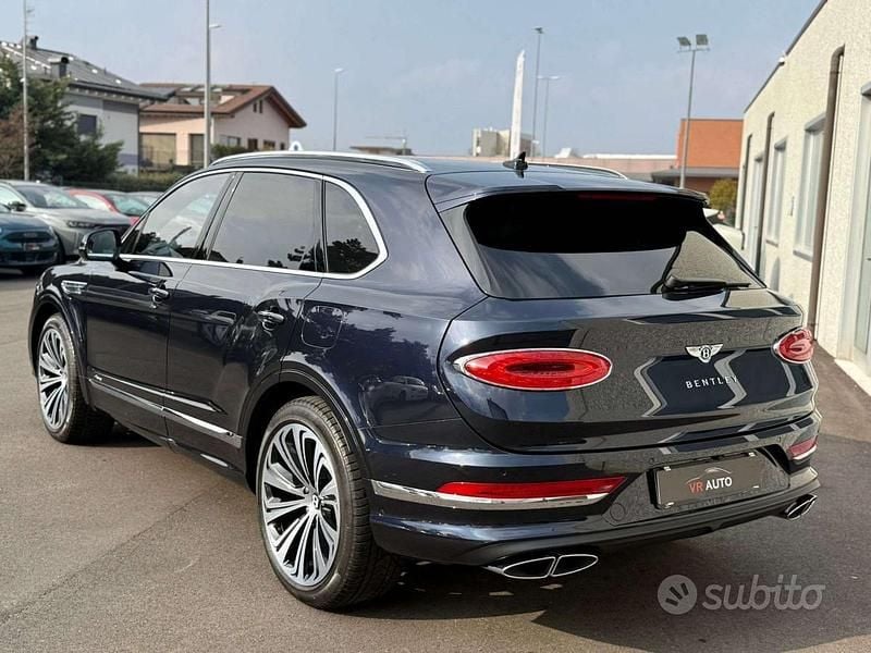 Usata Bentley Bentayga 340 CV (250 kW) 2023 Blu SUV