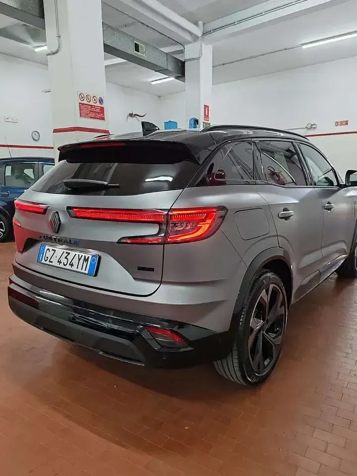 Usata Renault Austral Techno Esprit Alpine 199 CV (146 kW) 2025 Grigio SUV