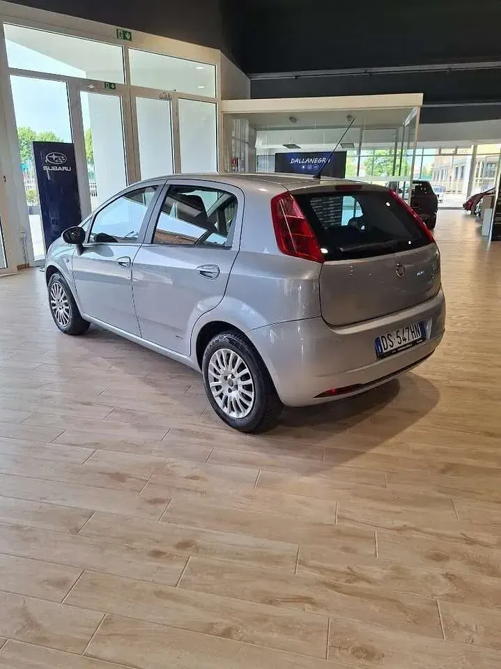Usata Fiat Grande Punto Dynamic 77 CV (56 kW) 2008 Argento Utilitaria