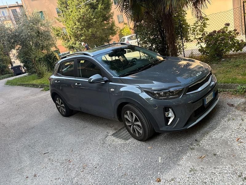 Usata Kia Stonic 84 CV (61 kW) 2023 Grigio SUV