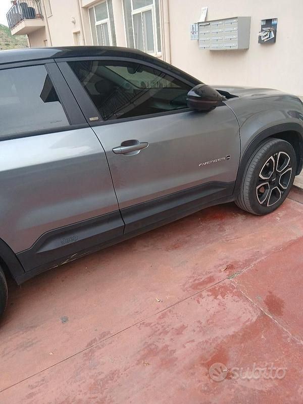 Usata Jeep Avenger 2024 Grigio SUV