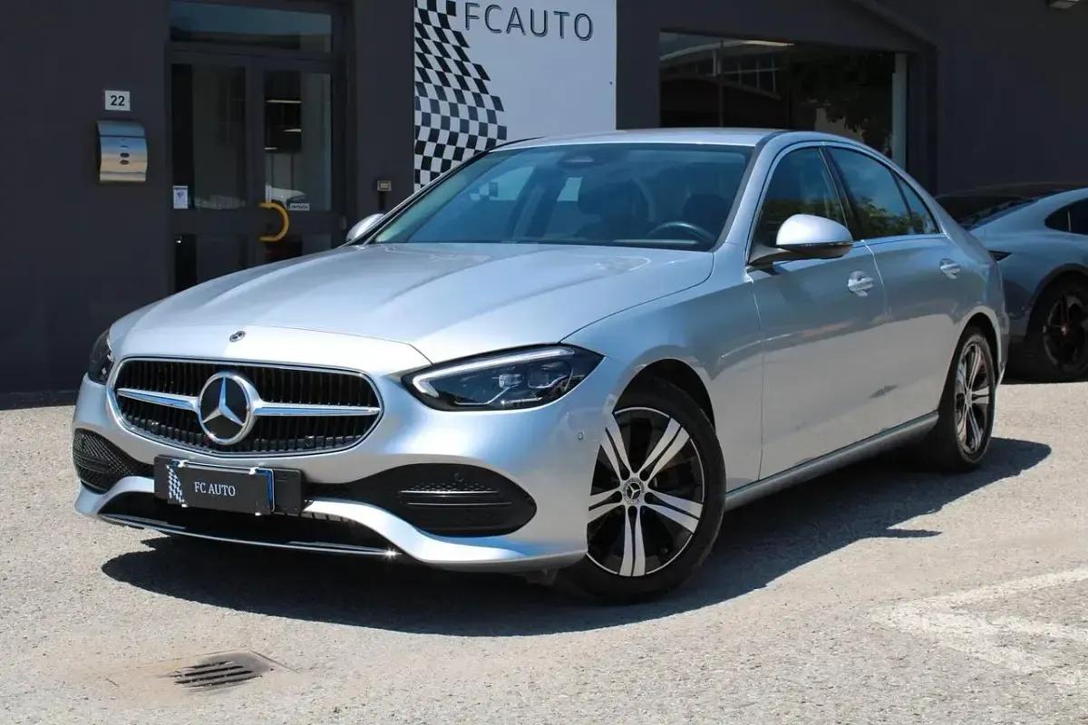 Usata Mercedes C200 Advanced 163 CV (119 kW) 2024 Argento Berlina