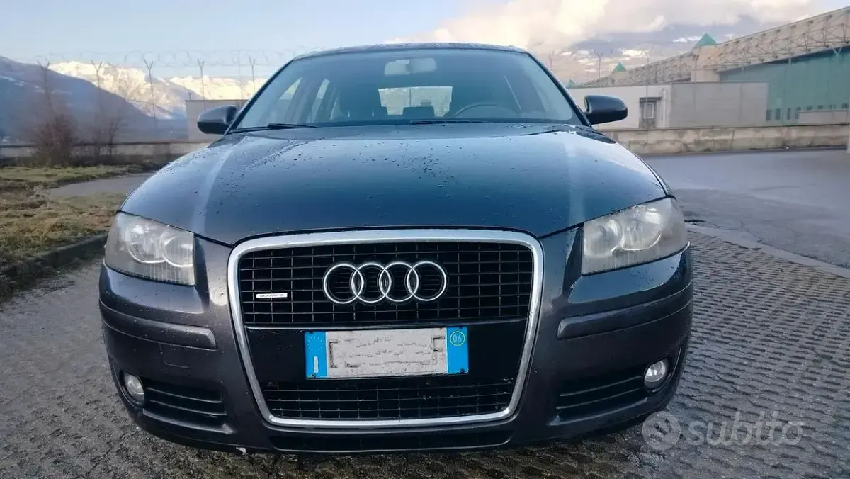 Usata Audi A3 Sportback Ambiente 140 CV (102 kW) 2006 Grigio Utilitaria