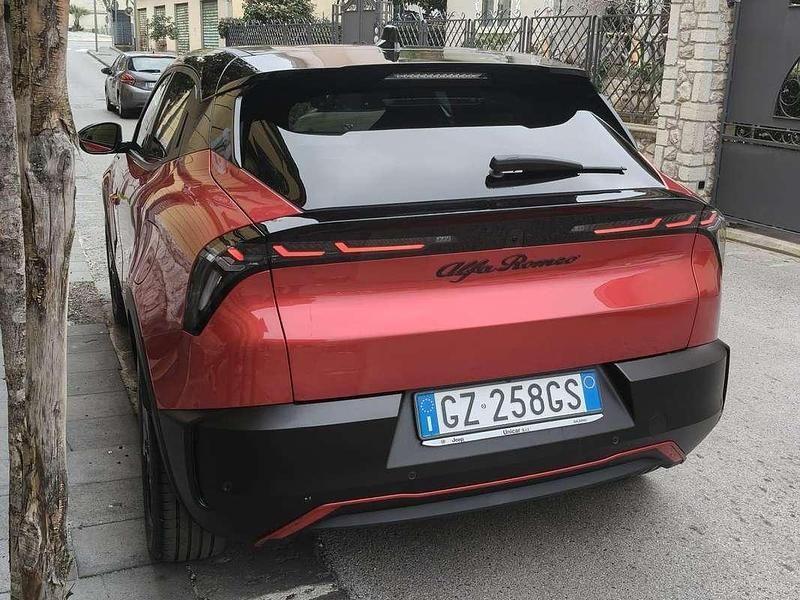 Usata Alfa Romeo Junior Edizione Speciale 114 kW (156 CV) 2025 Rosso SUV