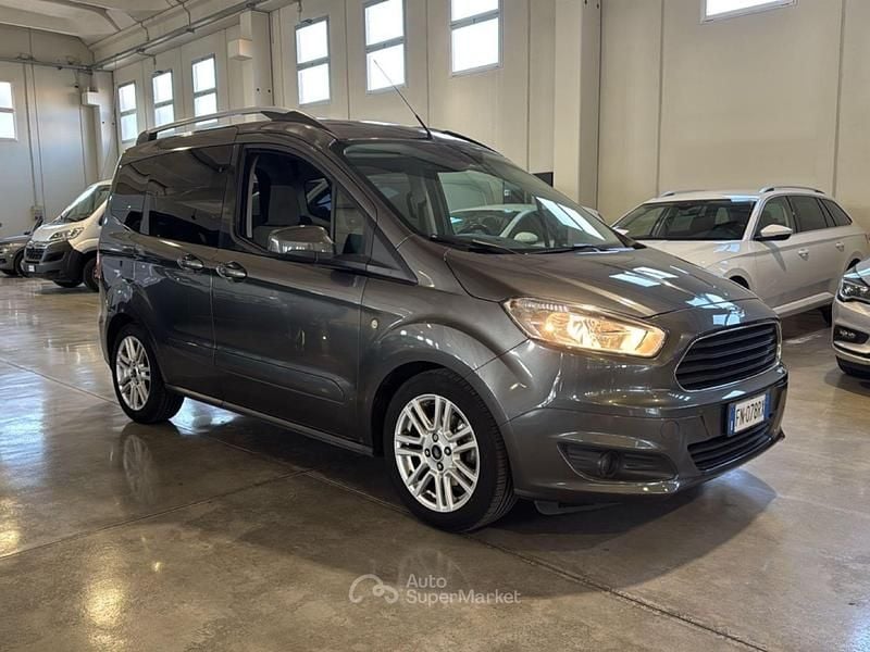 Usata Ford Tourneo Courier Titanium 95 CV (69 kW) 2018 Other Monovolume