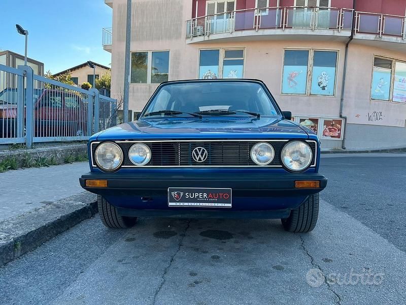 Usata VW Golf Cabriolet 99 CV (72 kW) 1986 Blu Cabrio