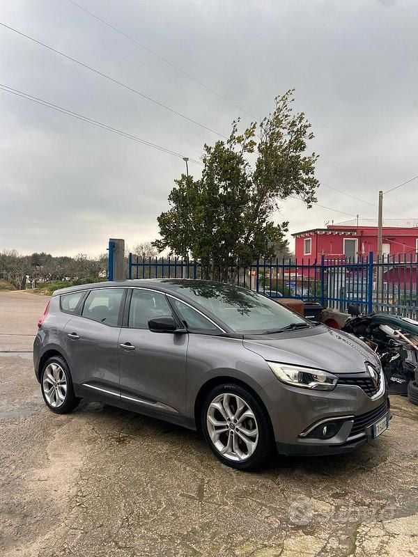 Usata Renault Grand Scénic IV 150 CV (110 kW) 2020 Grigio Monovolume