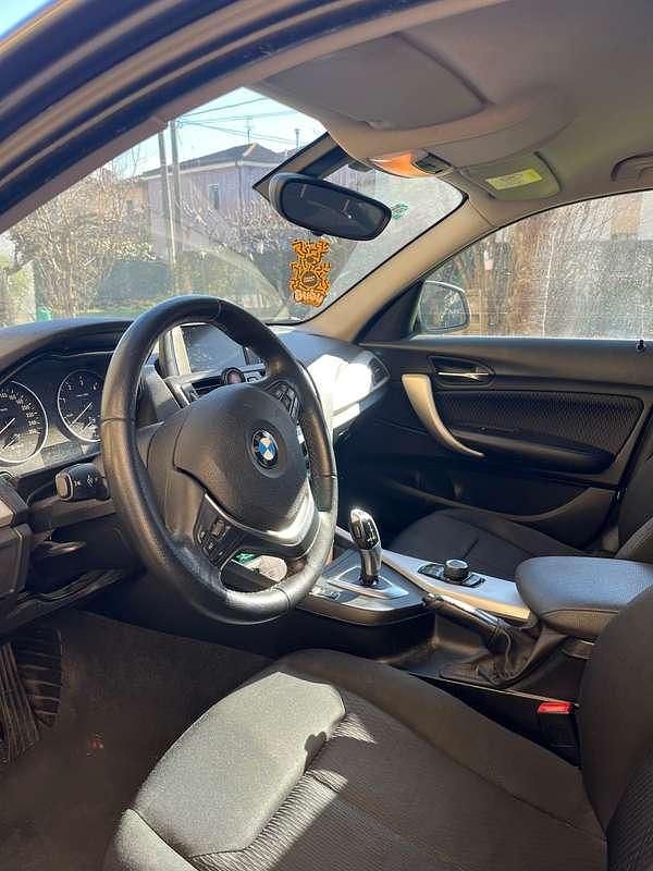 Usata BMW 116 Advantage 116 CV (85 kW) 2016 Grigio Utilitaria