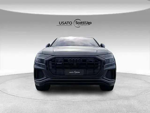 Usata Audi Q8 Sport 231 CV (169 kW) 2023 Grigio SUV
