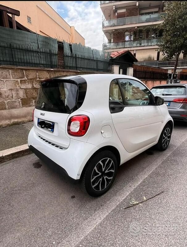 Usata Smart ForTwo Coupé 71 CV (52 kW) 2019 Utilitaria