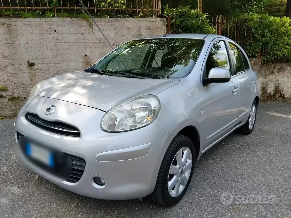 Usata Nissan Micra 80 CV (58 kW) 2011 Grigio Utilitaria
