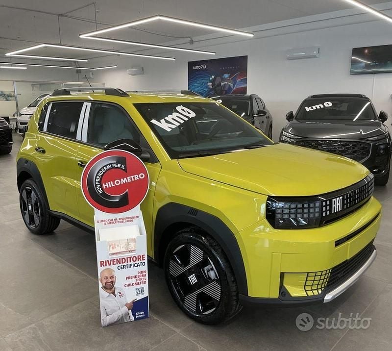 Nuova Fiat Grande Panda La Prima 110 CV (80 kW) 2025 Giallo Utilitaria