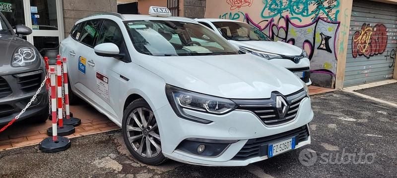 Bianco Usata 2019 Renault Mégane GrandTour Intens Station wagon | 4400 € (Super prezzo) - Immagine 1/2