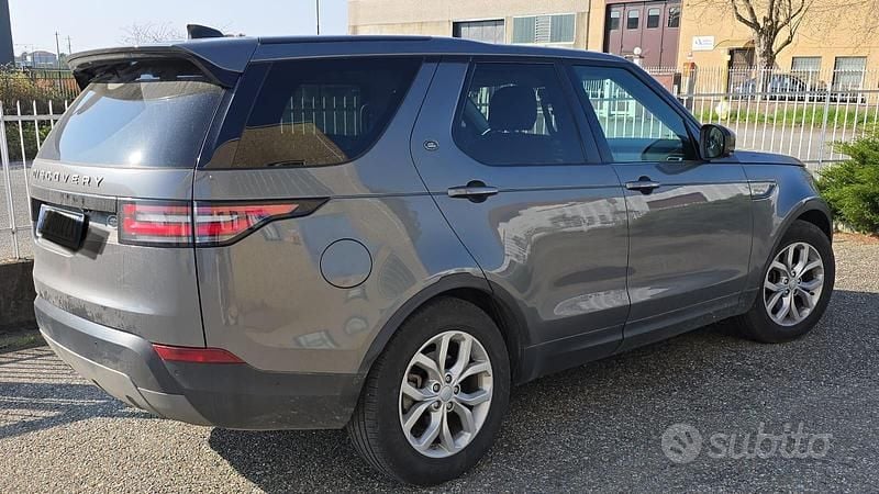 Usata Land Rover Discovery 5 241 CV (177 kW) 2018 Grigio SUV