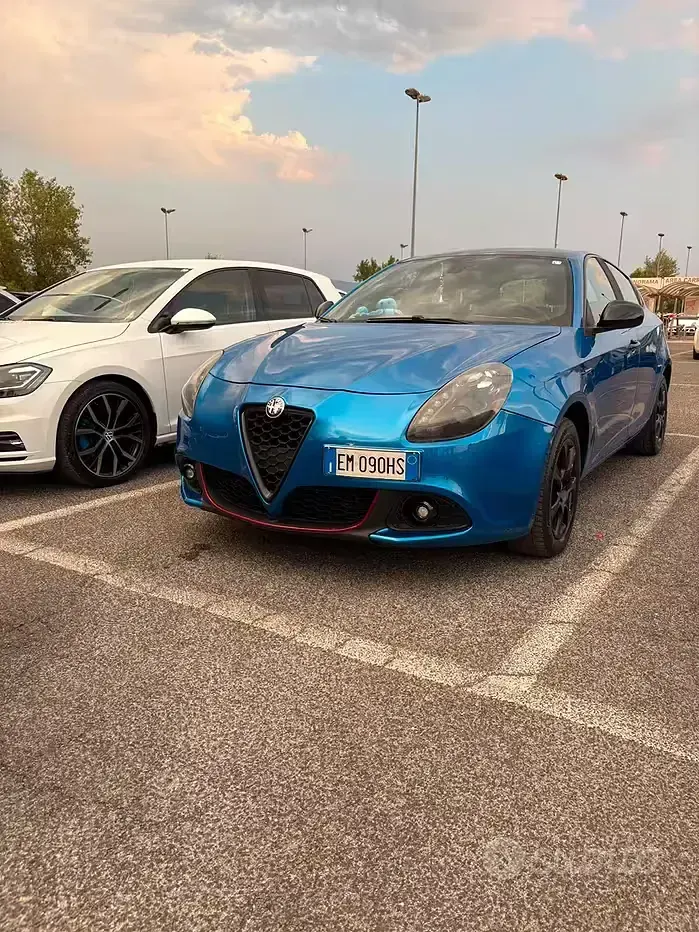 Usata Alfa Romeo Giulietta Progression 105 CV (77 kW) 2012 Bluazzurro Utilitaria