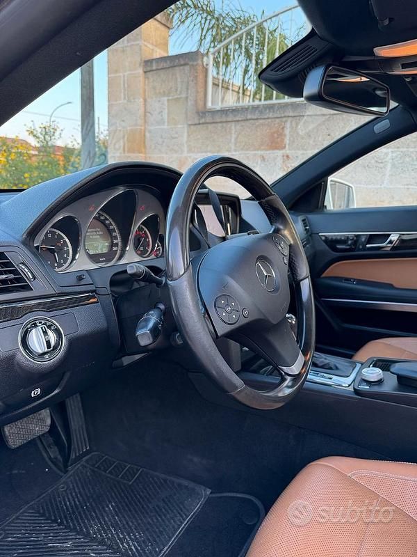 Usata Mercedes E350 231 CV (169 kW) 2010 Bianco Coupé