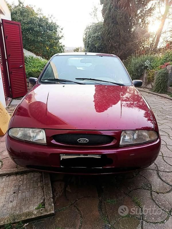 Usata Ford Fiesta 1999 Utilitaria