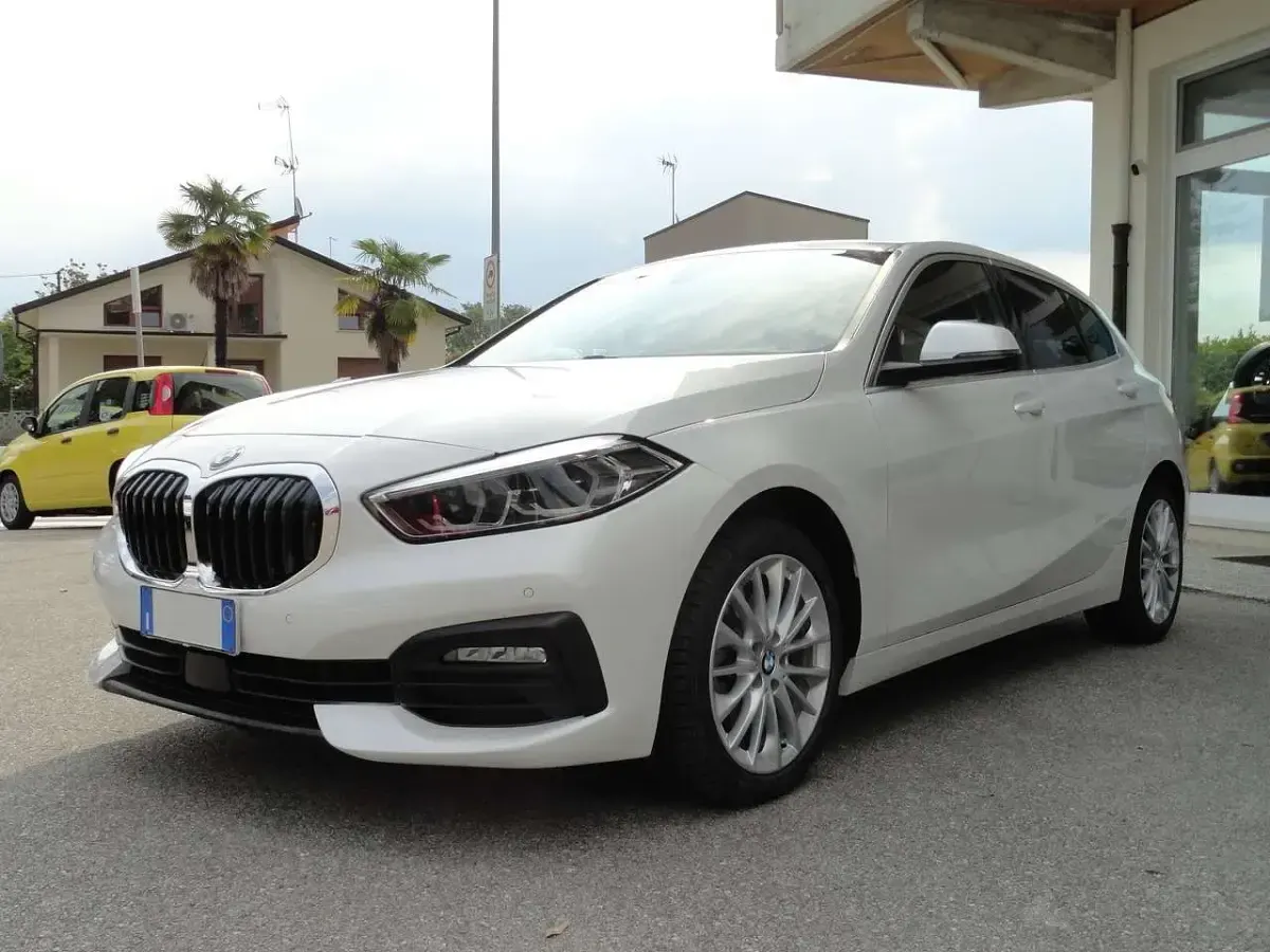 Usata BMW 118 Advantage 150 CV (110 kW) 2022 Other Utilitaria