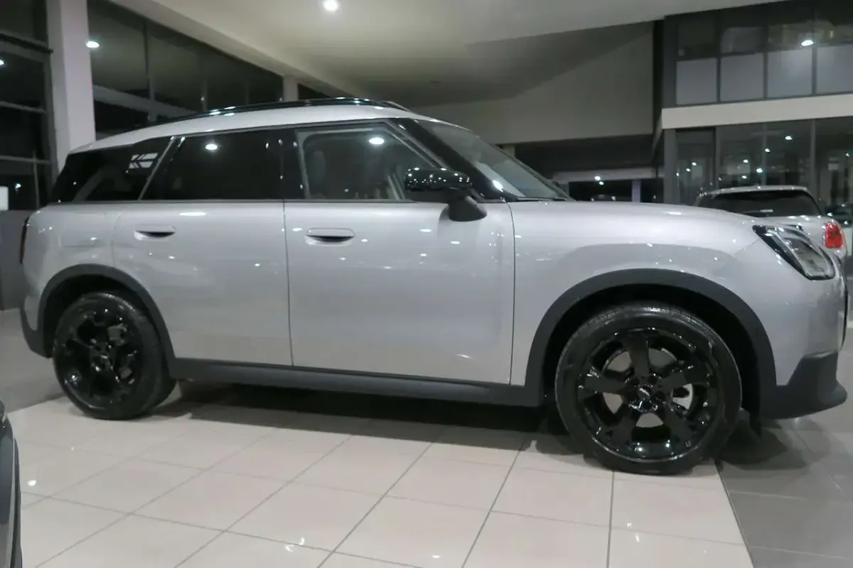 Usata Mini Cooper Countryman Classic 170 CV (125 kW) 2024 Melting silver SUV