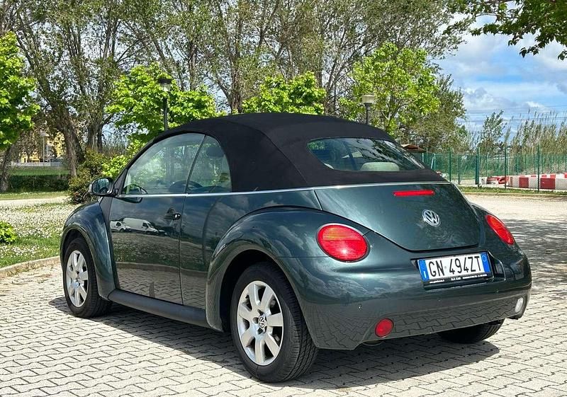 Usata VW New Beetle 101 CV (74 kW) 2005 Grigio Utilitaria
