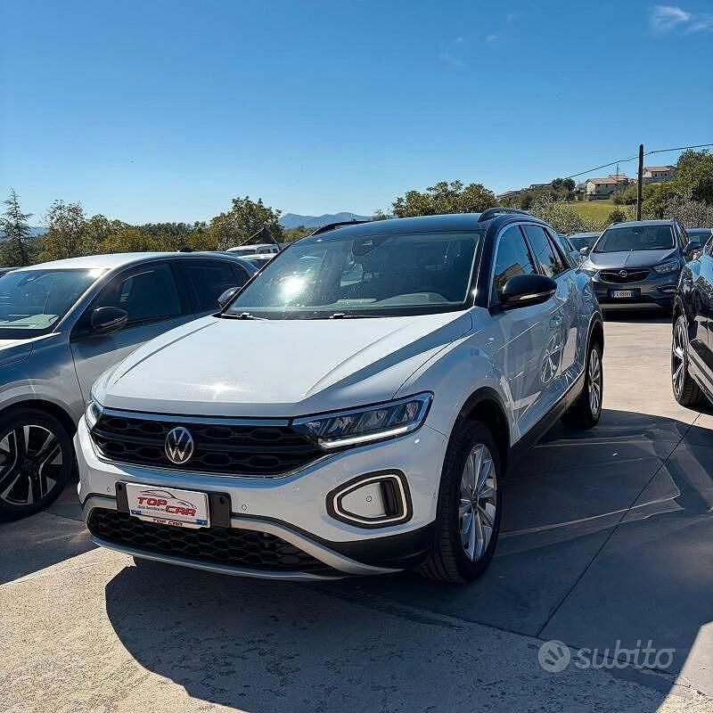 Usata 2022 VW T-Roc Style SUV | 20.000 € (Cara) - Immagine 1/4