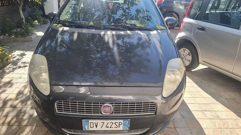 Usata Fiat Grande Punto Dynamic 77 CV (56 kW) 2009 Utilitaria