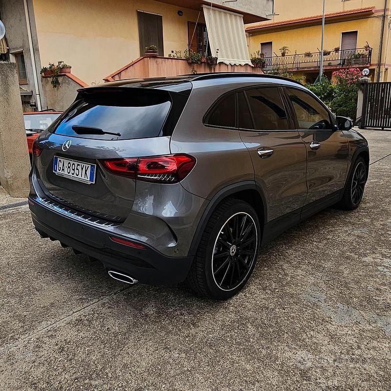 Usata Mercedes GLA200 Premium 2021 Grigio SUV